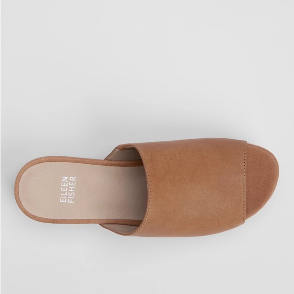 *RESERVED* NIB EILEEN FISHER Novel Tumbled Leather Wedge Sandal in Cognac - Picture 2 of 11